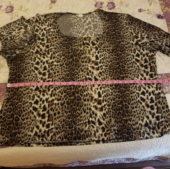 Caribe liquid knit animal print top. - Picture 6 of 8
